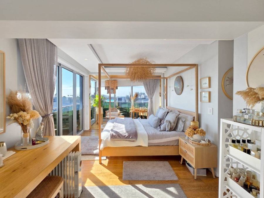 3 Bedroom Property for Sale in Sea Point Western Cape